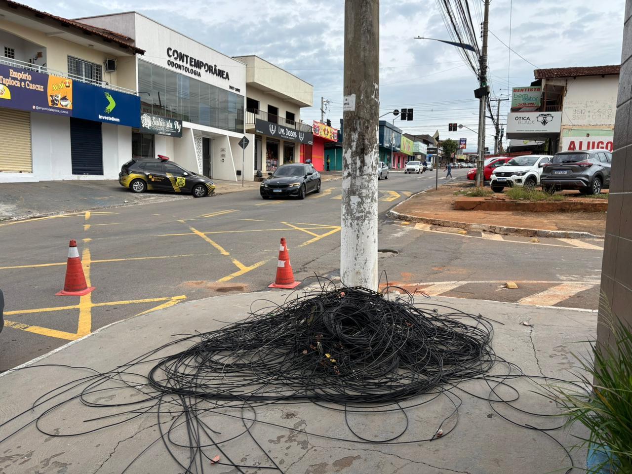 Prefeitura de Goiânia atende 323 pedidos para retiradas de fios baixos ou caídos em Goiânia