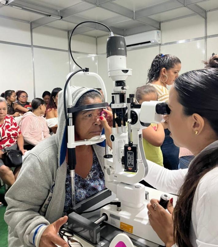 Programa Olhar para Todos garante atendimento oftalmológico a 77 mil pessoas em 2025