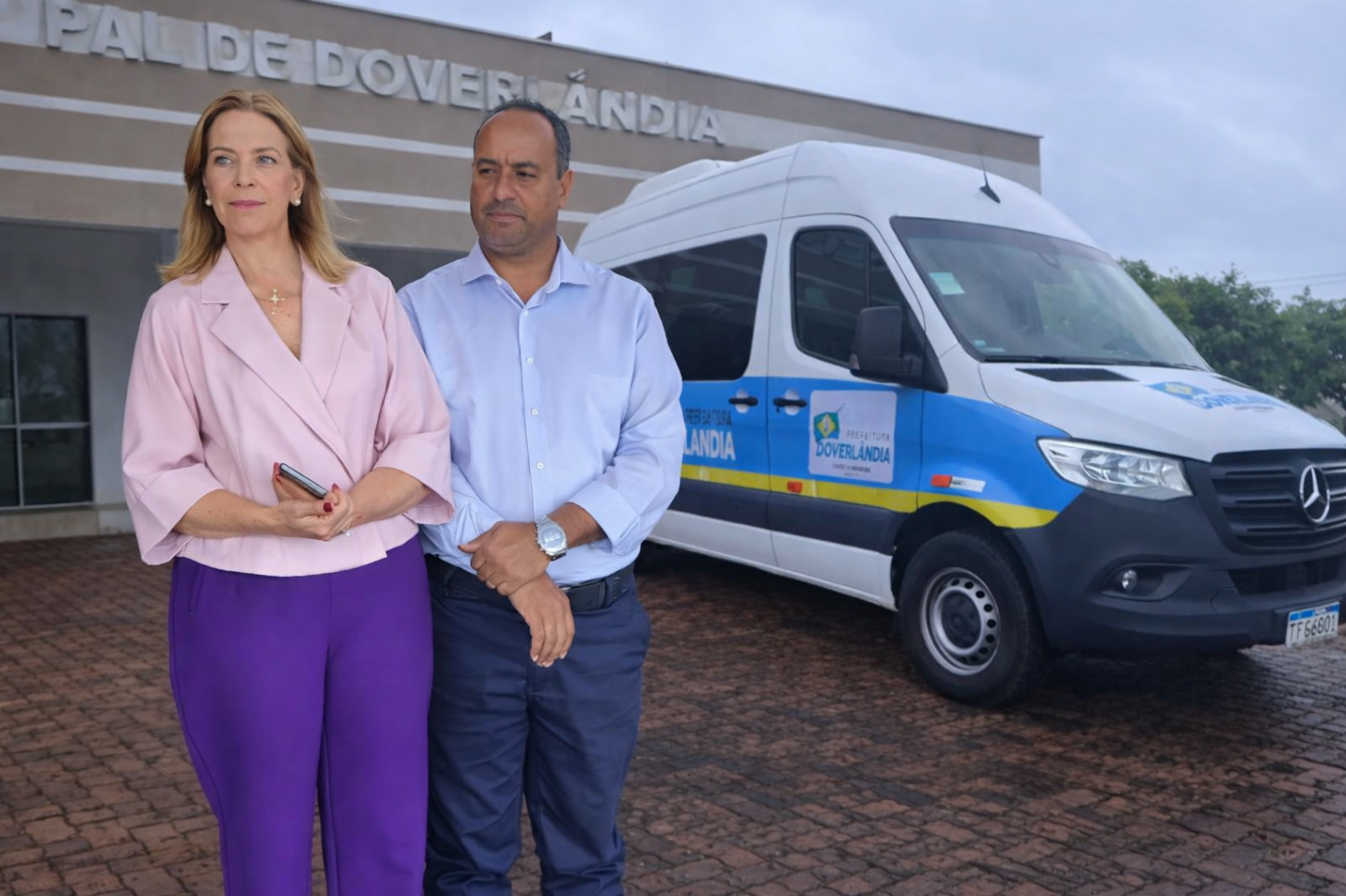 Doverlândia recebe Van para a Saúde com articulação do vereador Welber da Saúde