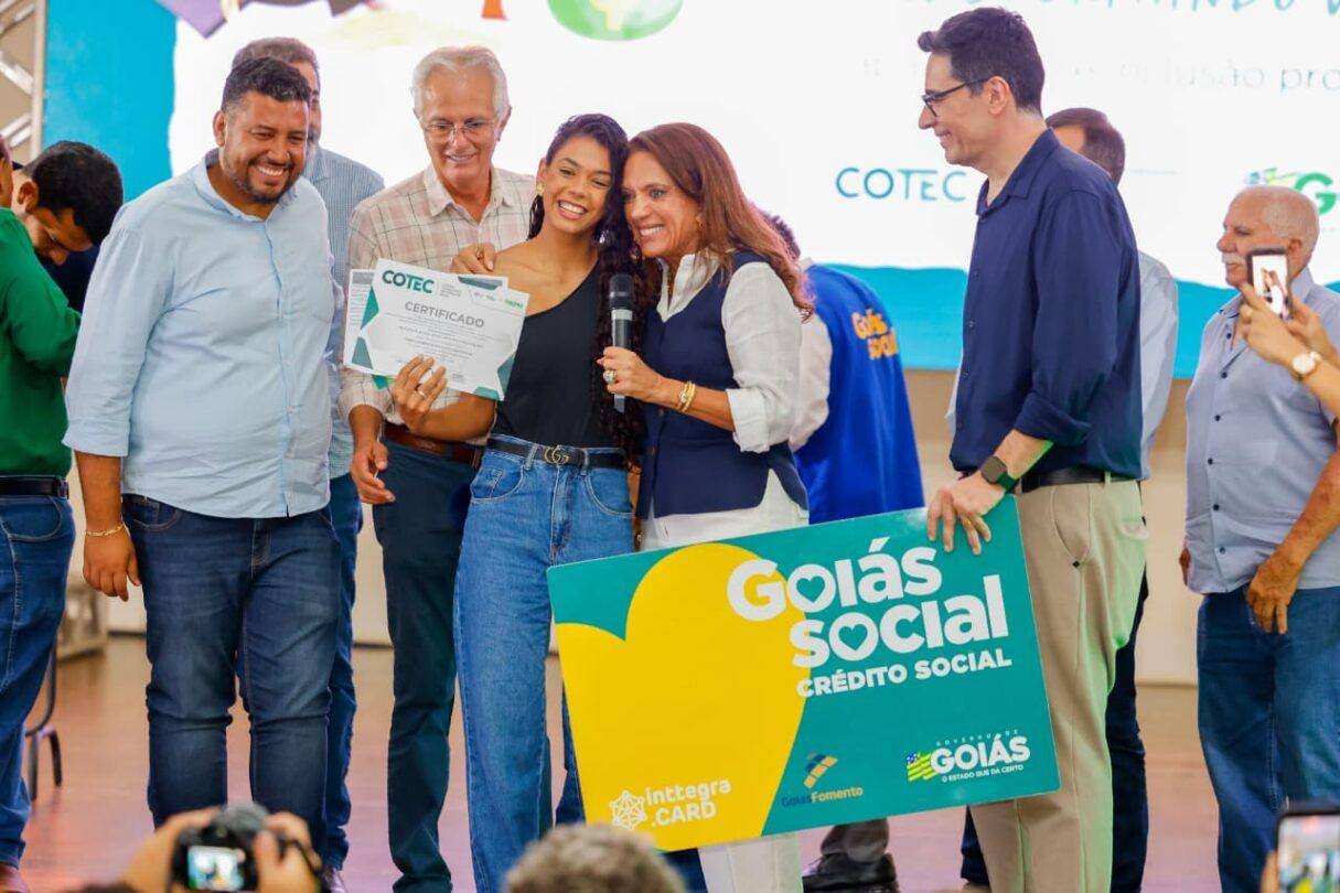 Em Palmeiras de Goiás, governo anuncia investimento de R$ 10 milhões para Crédito Social em 2026