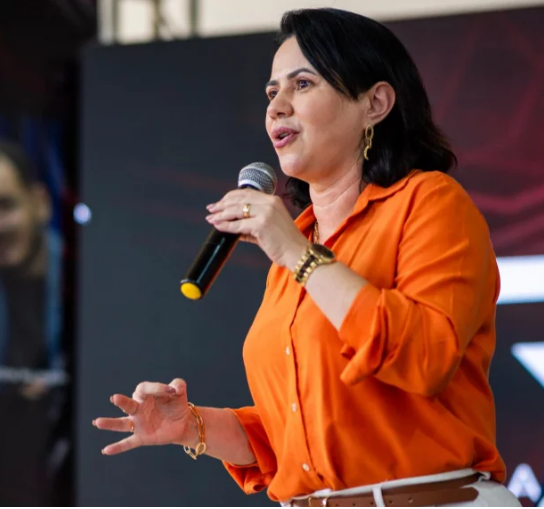 Maria Yvelônia: da esperança de renovação política à desconfiança popular