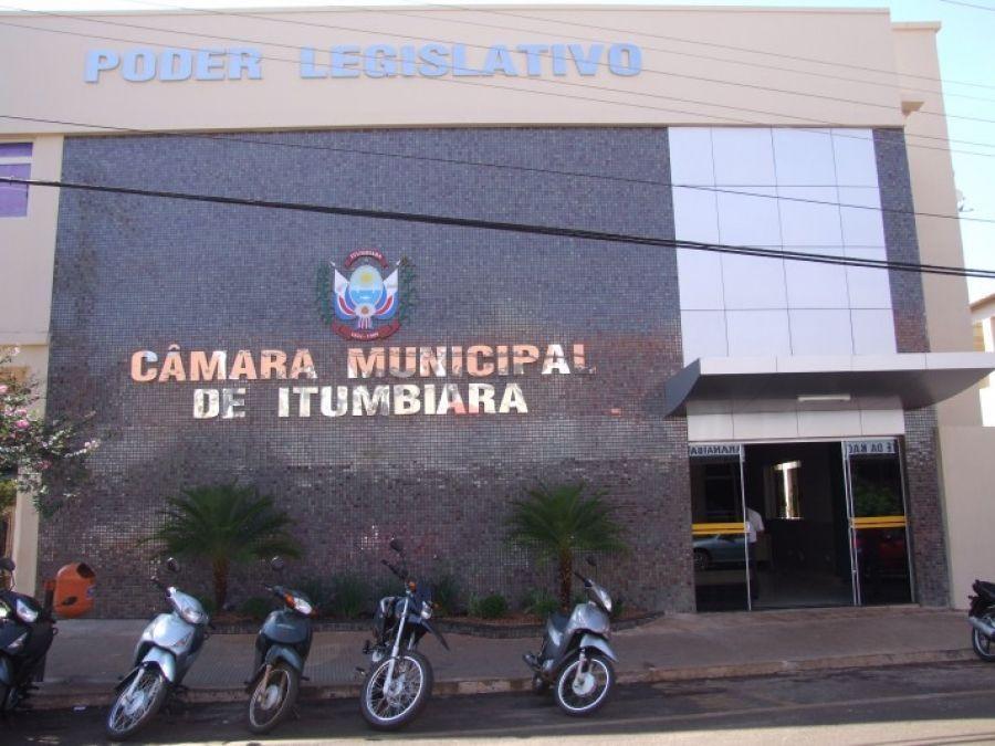 Justiça suspende gratificações a vereadores em Itumbiara e aponta risco milionário ao erário