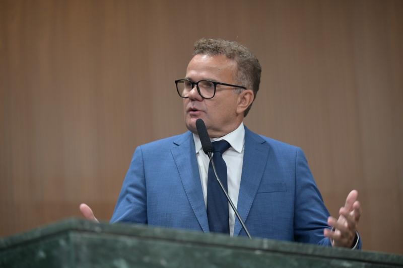 Suplente Eliel Junior assume cadeira no Legislativo goiano após licença por interesse particular do deputado Coronel Adailton