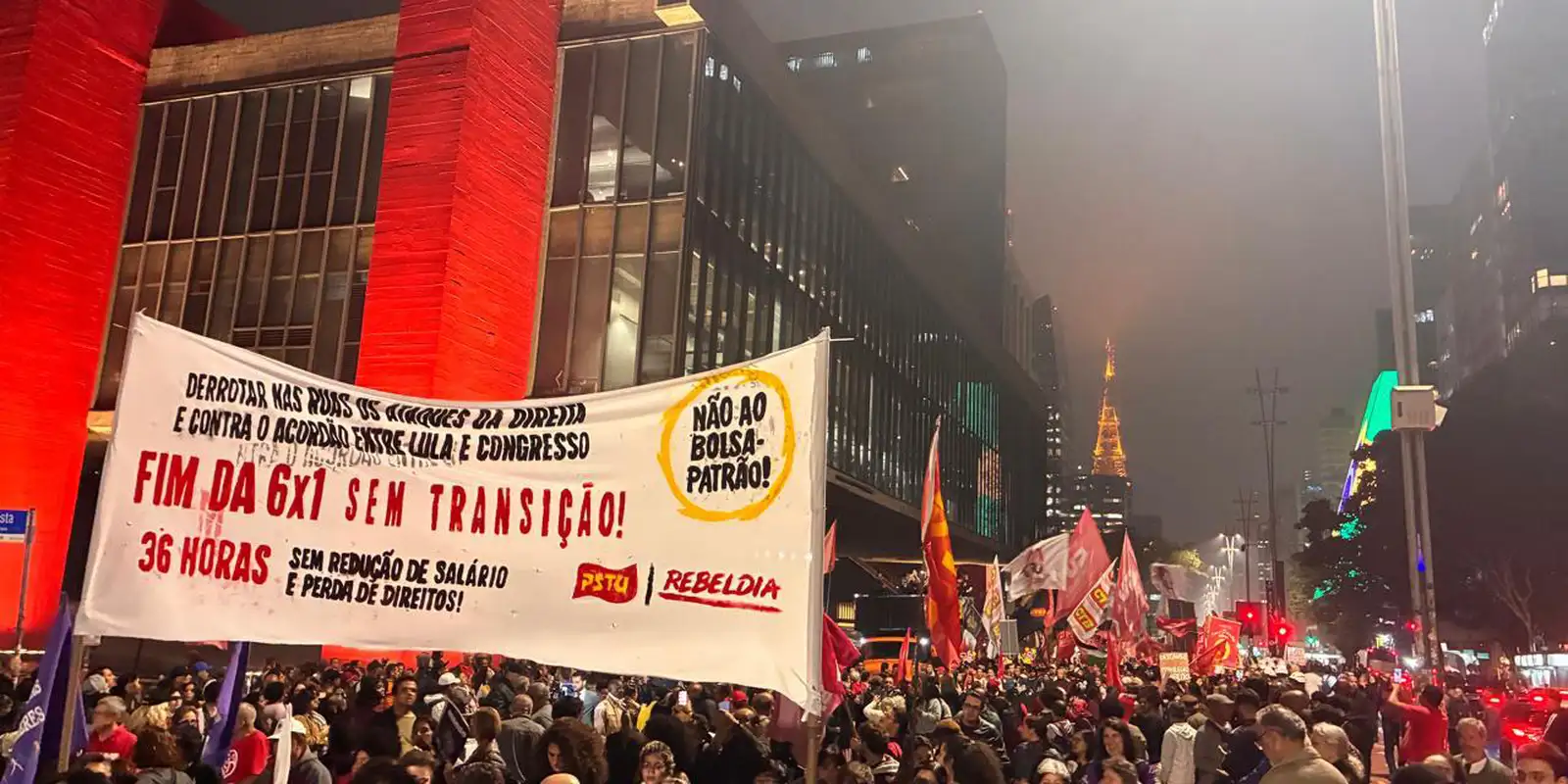 Ato na Avenida Paulista pede fim da escala 6x1
