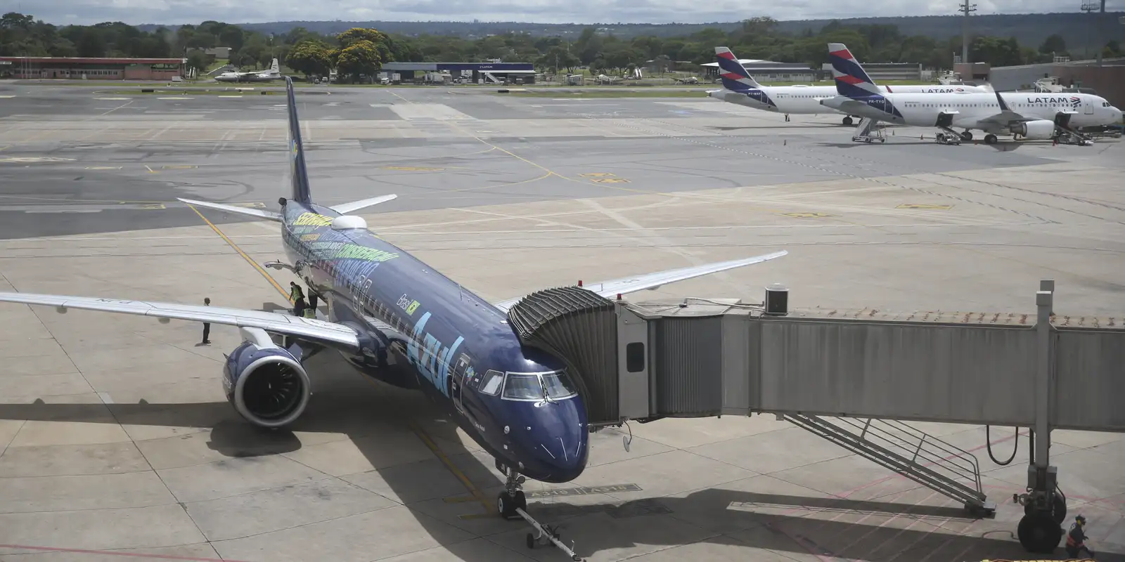 CMN regulamenta linha emergencial para auxílio a companhias aéreas