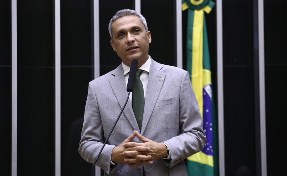 Gayer destinou mais de R$ 2,4 milhões em emendas para municípios do Entorno e Nordeste Goiano