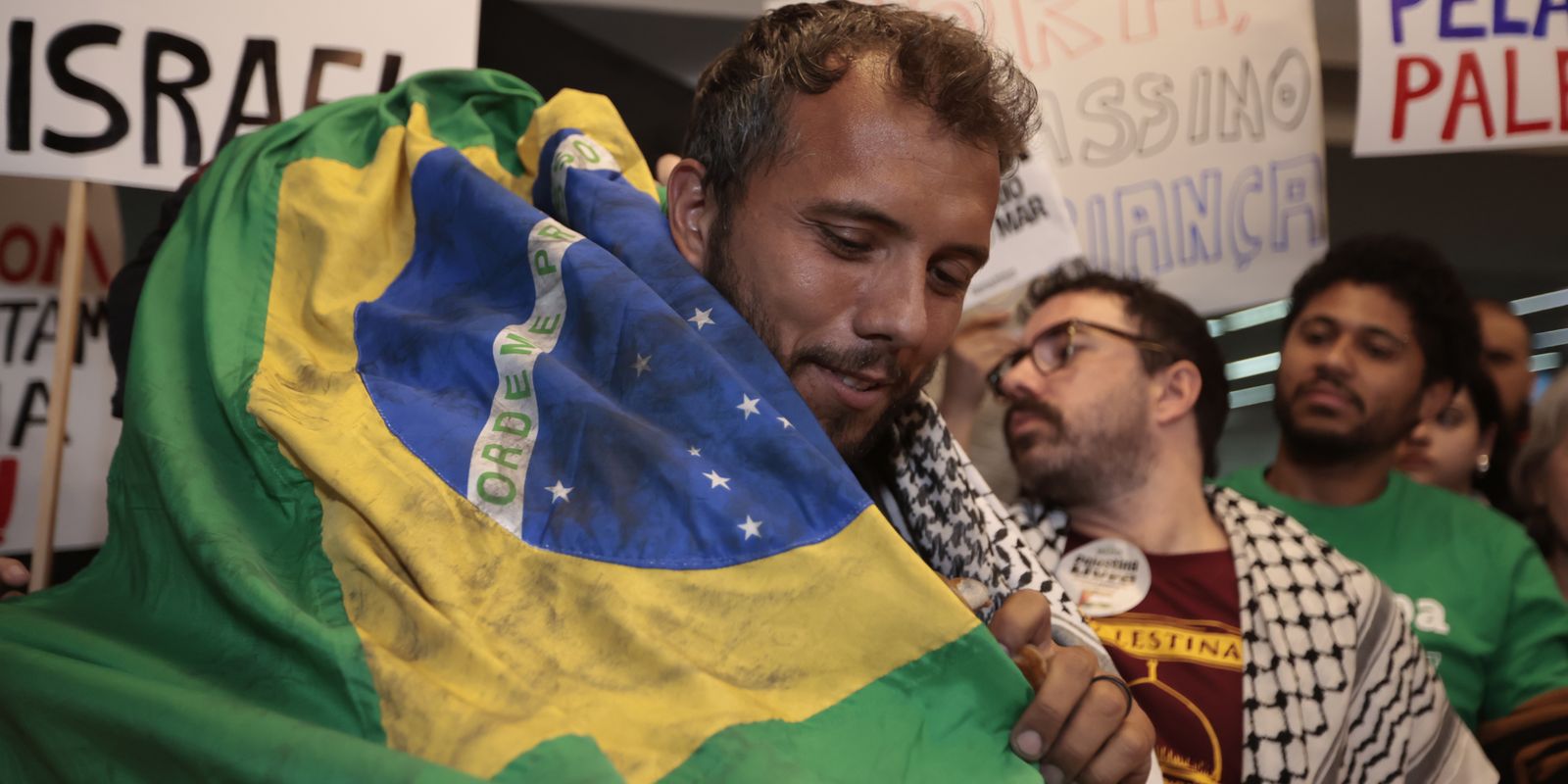 Morre mãe do ativista brasileiro Thiago Ávila, preso em Israel