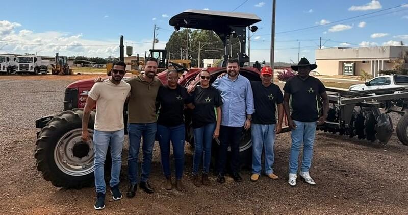 Amilton Filho amplia investimentos no campo e beneficia famílias de Flores de Goiás