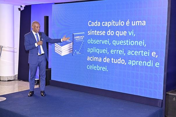 Livro de Rubens Berredo propõe liderança como prática de vida