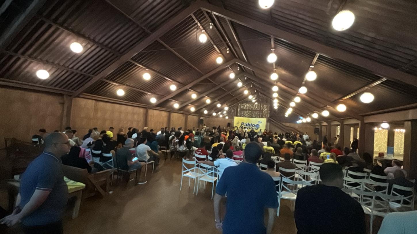 Evento de Pábio Mossoró com público reduzido chama atenção em Valparaíso de Goiás
