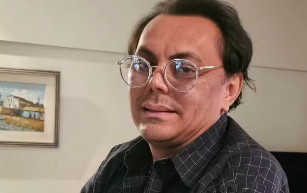 Jornalista Delson Carlos é morto a facadas em Goiânia; suspeita foi presa após negociação do Bope