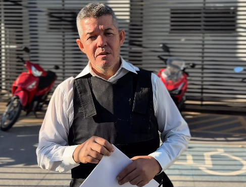 Delegado Waldir denuncia ameaça no primeiro dia de campanha e afirma que não será intimidado