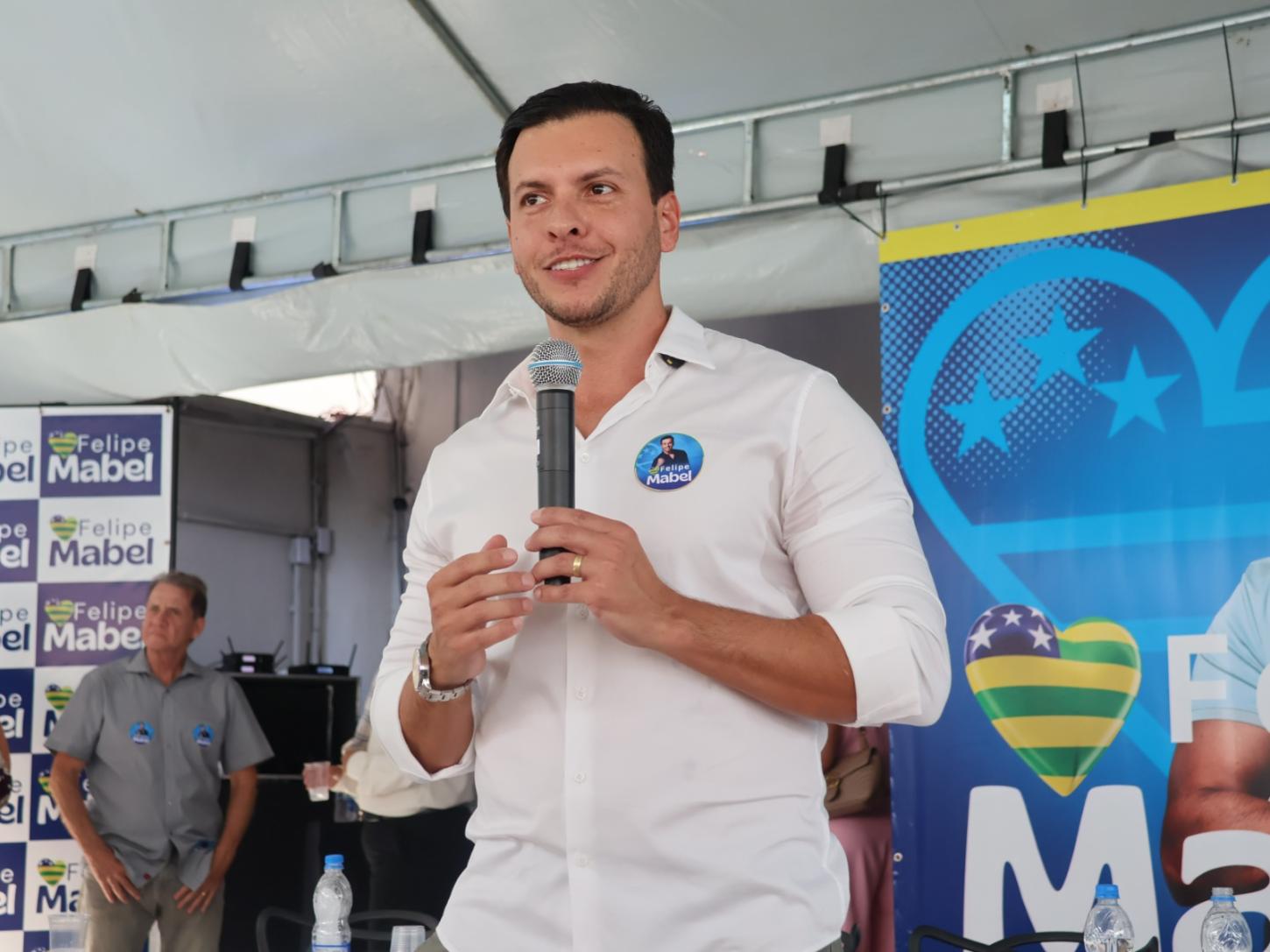 Felipe Mabel inaugura escritório político em Aparecida de Goiânia