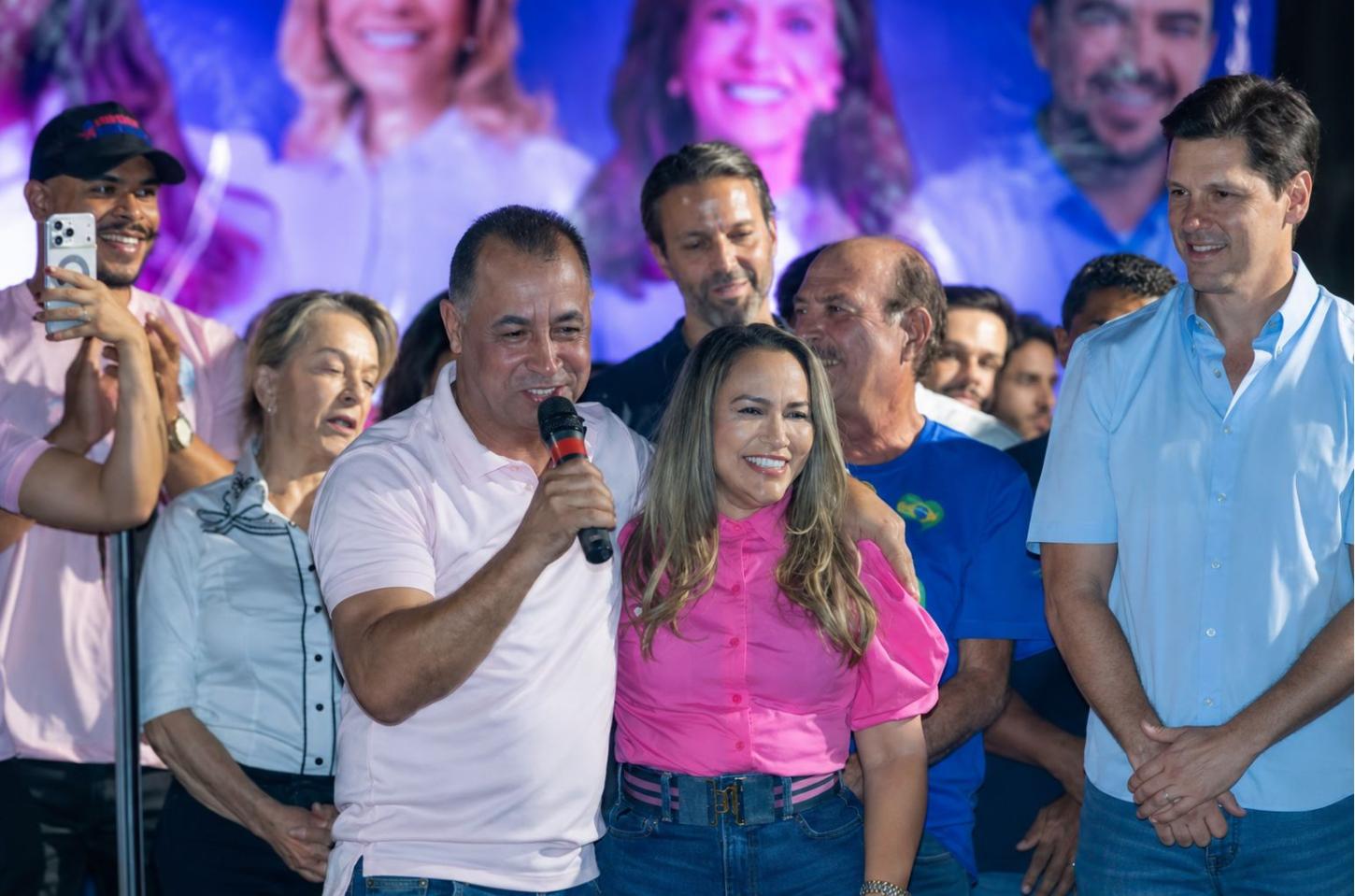 Novo Gama reúne multidão e lideranças políticas no lançamento de Joscilene do Mangão
