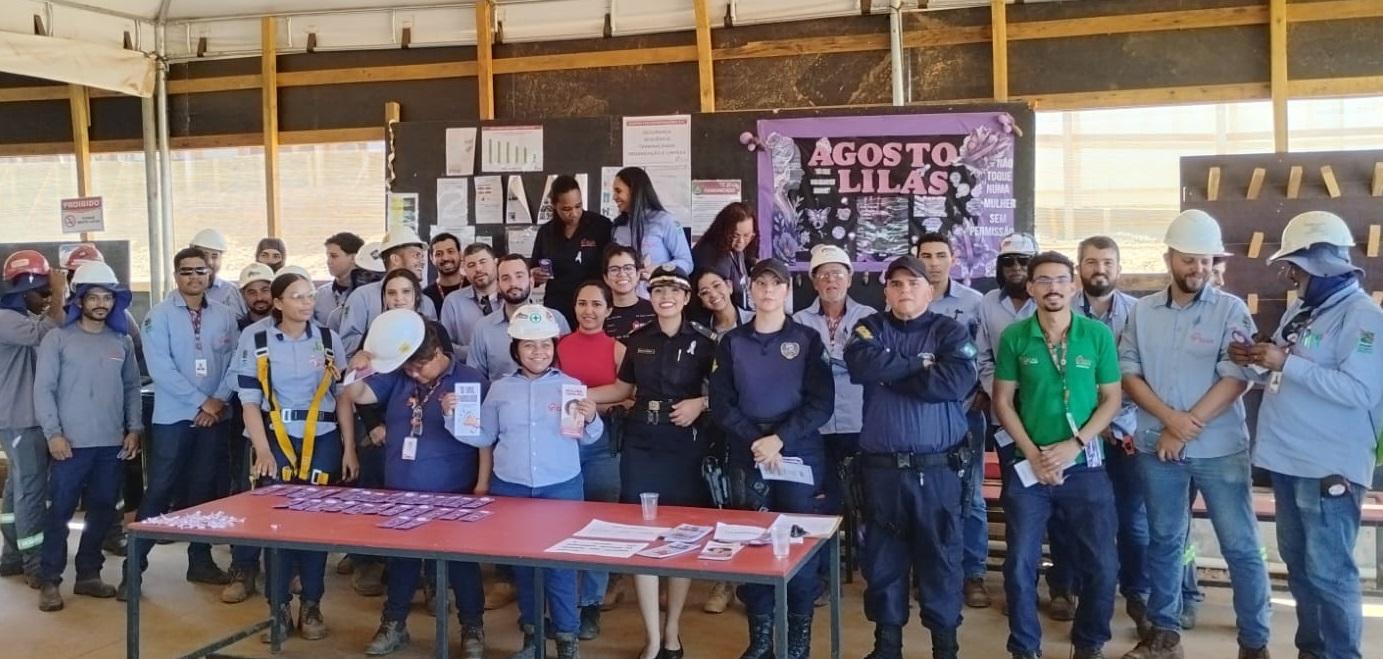 Campanha em canteiros de obras resulta em solidariedade e conscientização sobre violência doméstica