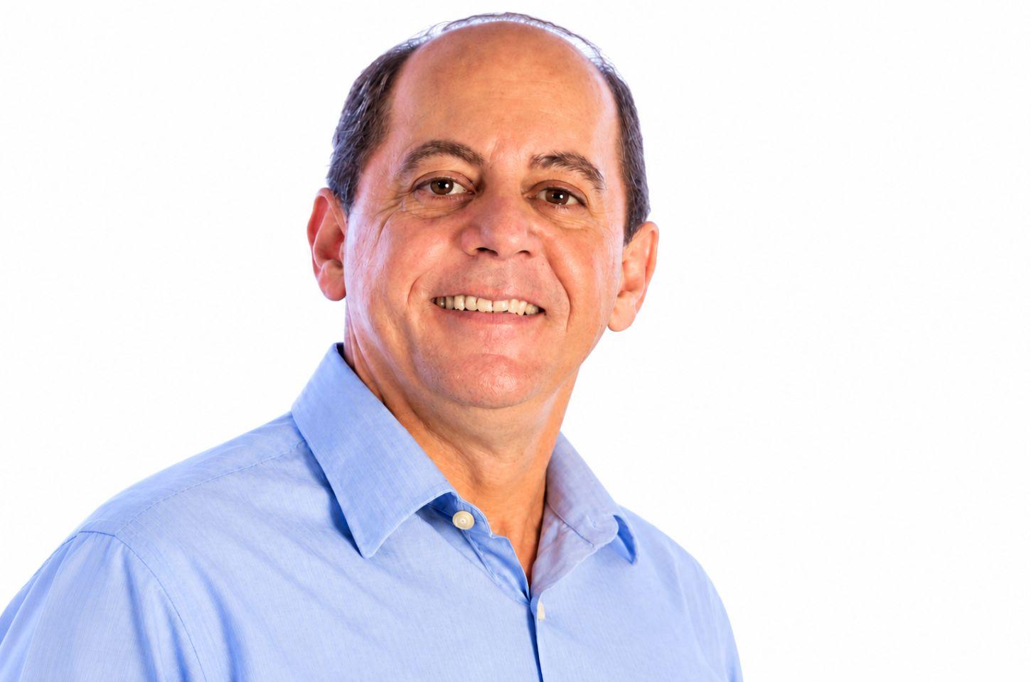 Gugu Nader dispara com 30,3% para deputado estadual e abre 22,2 pontos sobre o segundo colocado na Região de Itumbiara, aponta IGAPE