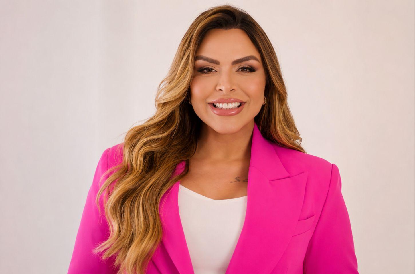 Silvye Alves lidera pesquisa para deputada federal em Goiás e abre disputa pela primeira colocação