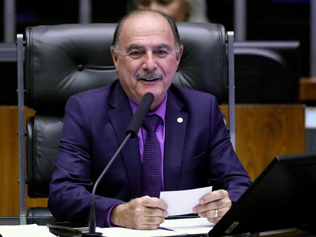 Zacharias Calil cresce nas pesquisas e entra forte na disputa pela segunda vaga ao Senado em Goiás