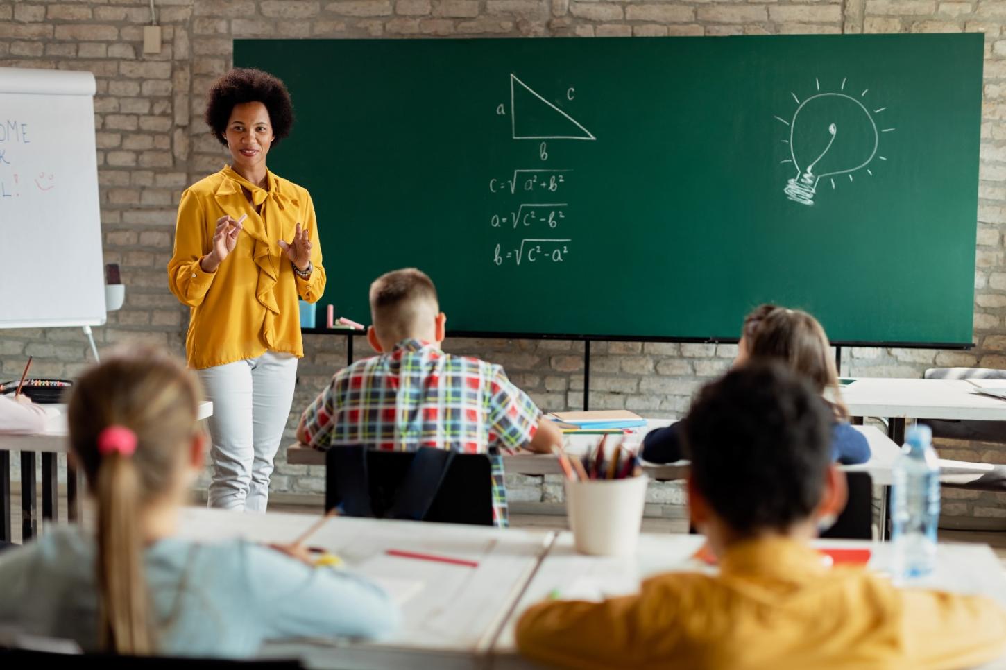 Entenda como funciona a aposentadoria dos professores