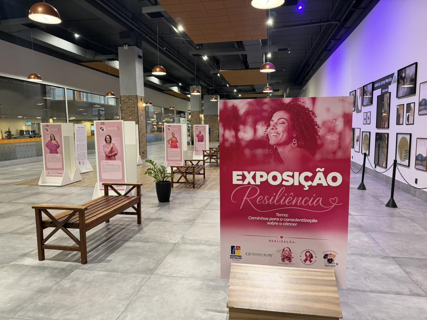 Exposição no Shopping Estação Goiânia reúne histórias de mulheres que reconstruíram a vida após o câncer de mama