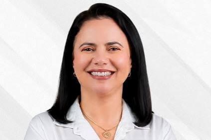 Maria Yvelônia chega à reta final após acidente e chama atenção pelo desempenho nas pesquisas mesmo com estrutura financeira menor