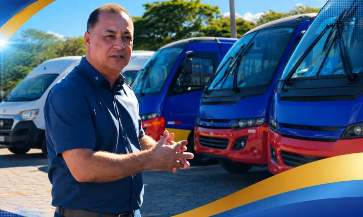 Carlinhos do Mangão busca em Goiânia micro-ônibus e van que vão reforçar o transporte de pacientes da saúde em Novo Gama