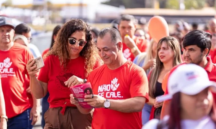 Carlinhos do Mangão reforça compromisso no combate ao feminicídio durante caminhada em Novo Gama