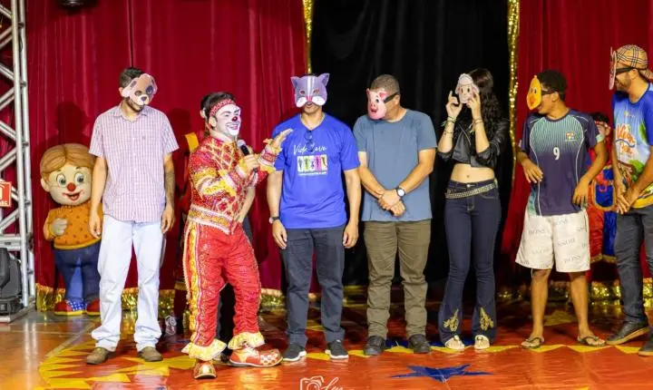 Circo Chocolate e Pimentinha reúne famílias e proporciona noite especial de cultura e alegria em Aragarças