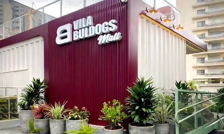Com 40 anos de história, sanduicheria  Vila Buldogs abre sua terceira unidade no Jardim Goiás Mall