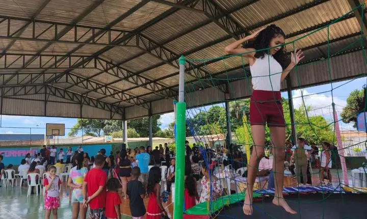 COM O POVO E PARA O POVO: MARIA YVELÔNIA TRANSFORMA ANIVERSÁRIO EM GRANDE AÇÃO SOCIAL
