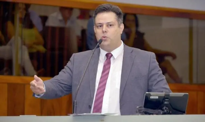 Eduardo Prado se destaca em pesquisa estadual e aparece à frente de 21 nomes para deputado em Goiás