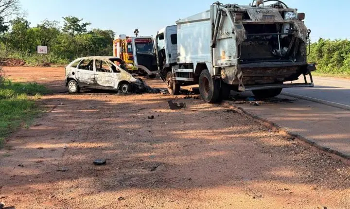 Fatalidade na BR-158 deixa uma pessoa morta após colisão entre caminhão coletor e carro de passeio