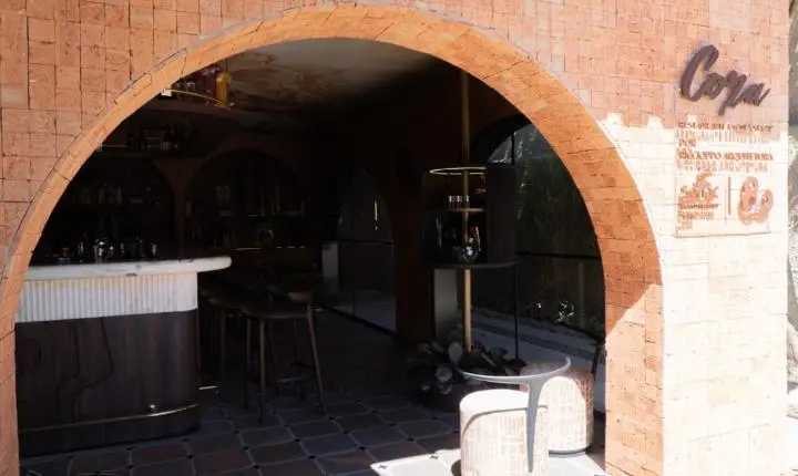 Giovanni Riccioppo alia arte, arquitetura e design e gastronomia no Restaurante Cora