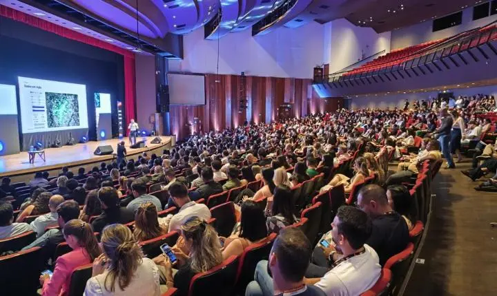 Goiânia recebe evento que reúne mais de mil corretores para discutir novas estratégias de vendas no mercado imobiliário