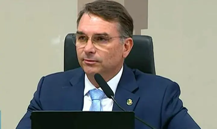 Goiás coloca Flávio Bolsonaro acima dos 2 milhões de votos e abre vantagem histórica sobre Lula