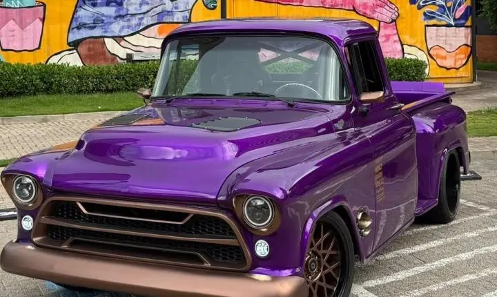 Jardim Goiás Mall promove encontro de carros para celebrar o Dia dos Pais