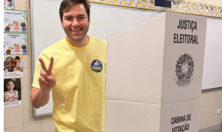 Kitão vota em Goiânia e defende maior representação da Região Metropolitana na Alego