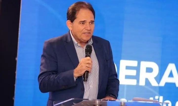 Livro de Rubens Berredo propõe liderança como prática de vida