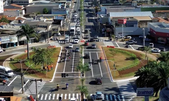 Mabel entrega novas vias na Praça Ciro Lisita para dar mais fluidez ao trânsito de Goiânia