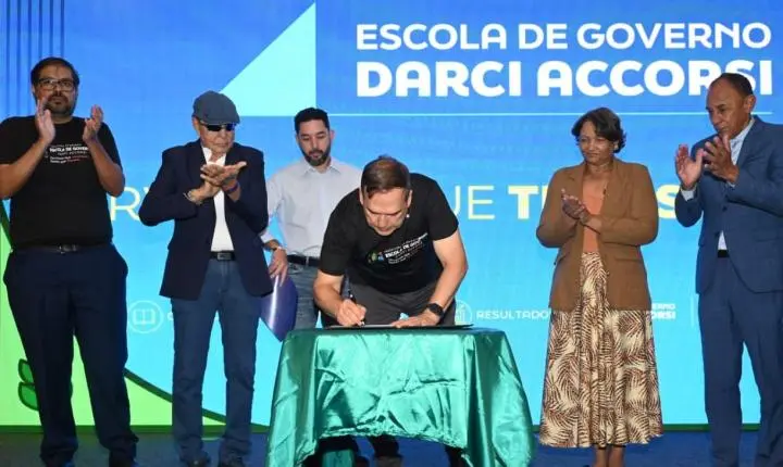 Mabel retoma Escola de Governo Darci Accorsi e anuncia medidas de valorização dos servidores municipais