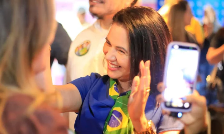 Maria Yvelônia é oficializada candidata a deputada federal e inicia campanha rumo à Câmara Federal