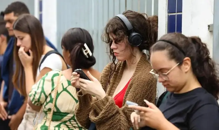 Mesmo com taxa geral baixa, jovens ainda são os que mais sofrem com o desemprego país
