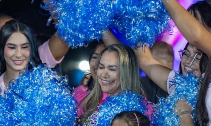 Novo Gama reúne multidão e lideranças políticas no lançamento de Joscilene do Mangão
