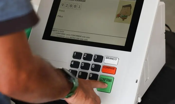 O que acontece se eu não votar? Saiba como justificar e evite multas