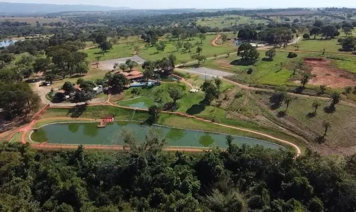 Pesca é atrativo em condomínio-fazenda em Trindade
