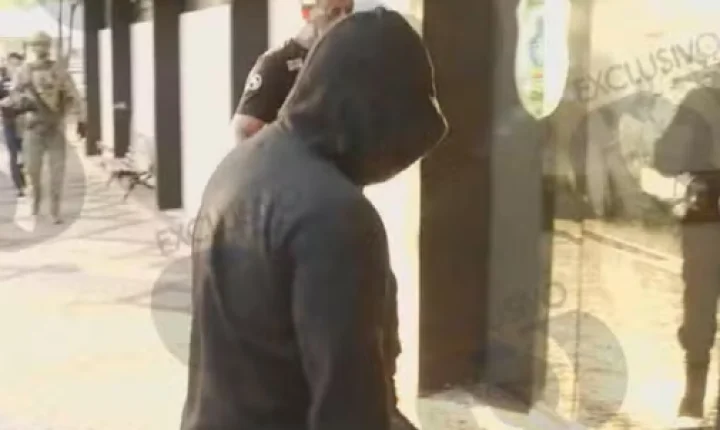 PMs são presos suspeitos de extorsão e tortura contra mulheres que trabalhavam com reciclagem em Goiânia