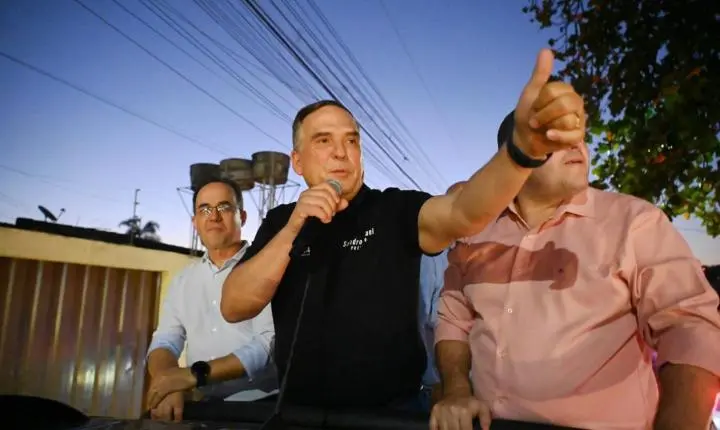 Prefeito Sandro Mabel entrega novo asfalto em 86 ruas da Região Central