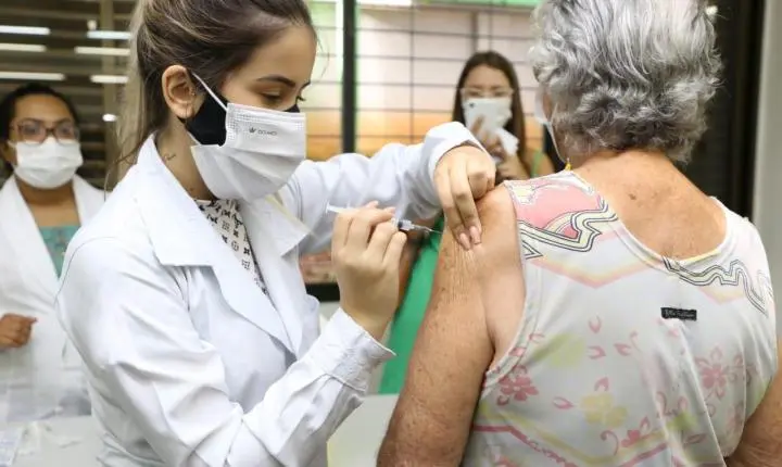 Prefeitura realiza Dia D da Pessoa Idosa com atendimento clínico, vacinação e avaliação multidimensional