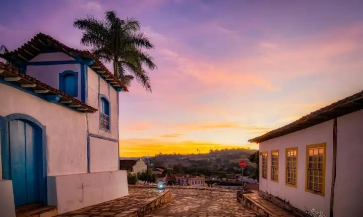 Primeira Trilha Poética reúne literatura, música e cultura no Centro Histórico de Corumbá de Goiás