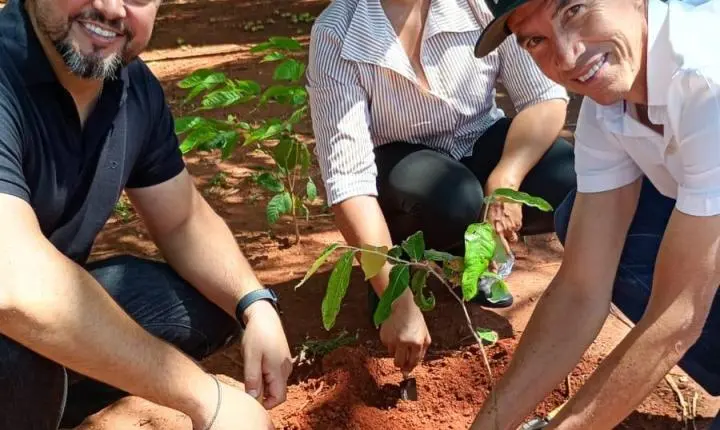 Quintas do Cerrado celebra Dia Nacional da Árvore com plantio de 500 mudas nativas